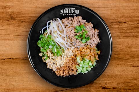 Mazesoba Pinattsu - - - 9,50€