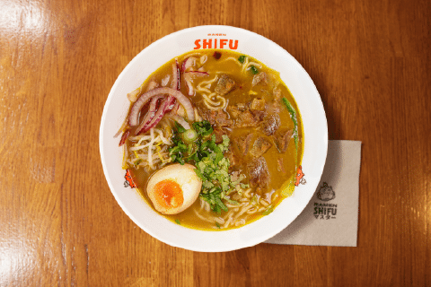 Curry Beef Ramen - - - 13,50€